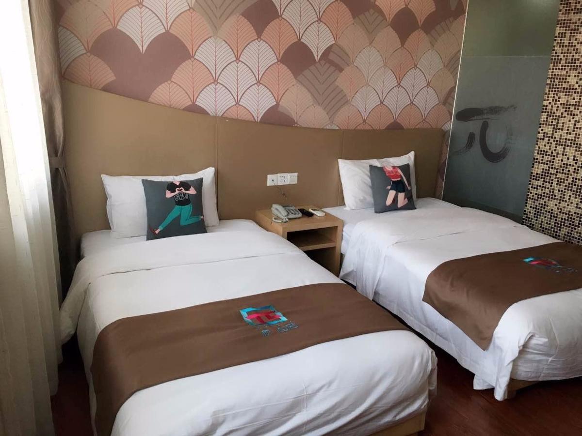 Pai Hotel Chengdu North Railway Station Esterno foto